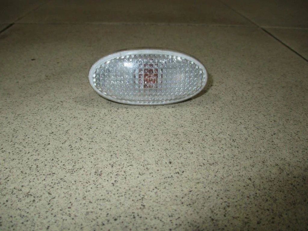 Повторитель на крыло Mazda 3 BK