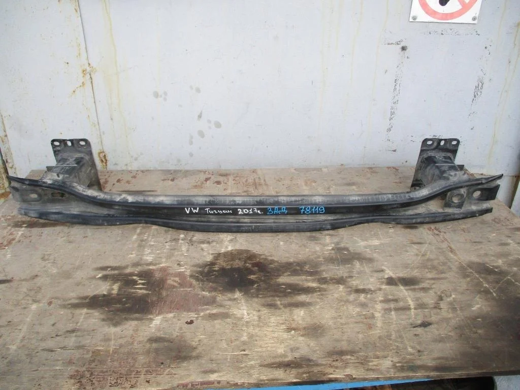 Усилитель заднего бампера Volkswagen Tiguan 2