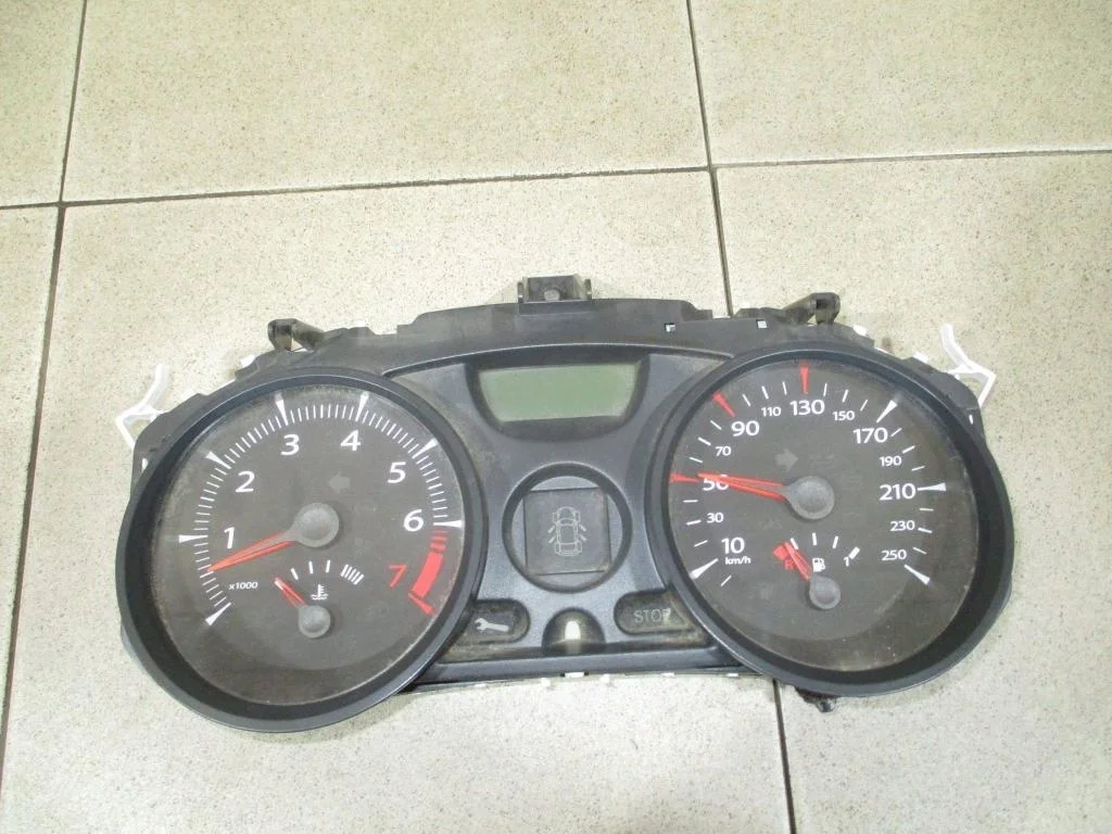 Панель приборов Renault Megane 2