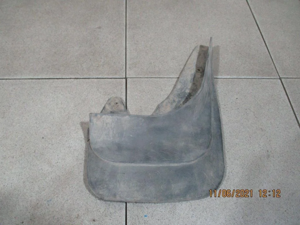 Брызговик задний правый Hyundai Elantra 2008 HD