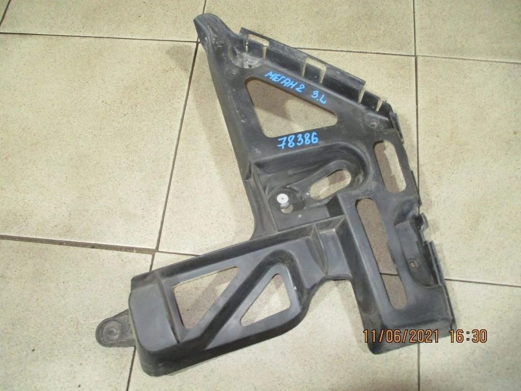 Кронштейн заднего бампера левый Renault Megane 2 2008