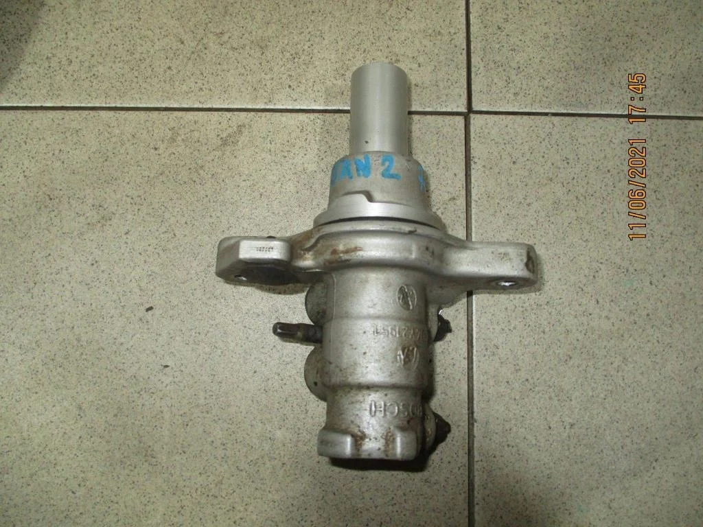 Цилиндр тормозной главный Renault Megane 2 2008