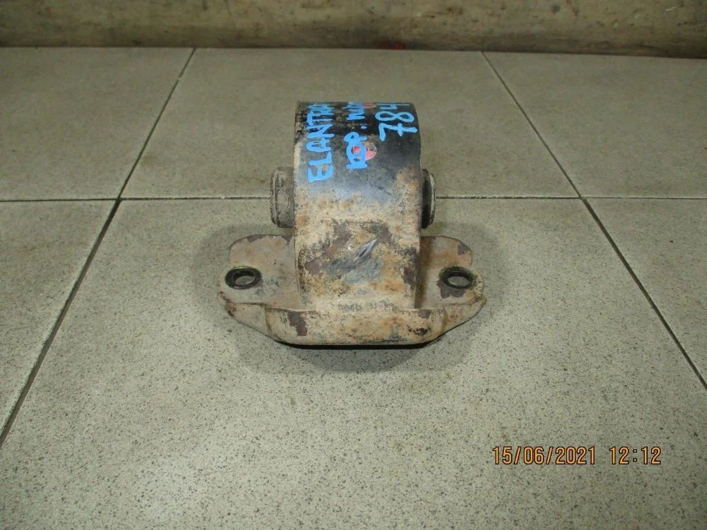 Опора двигателя передняя Hyundai Elantra 2008 HD