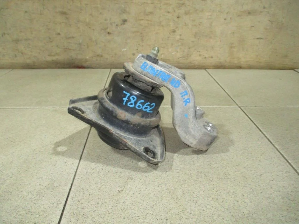 Опора двигателя правая Hyundai Elantra 2008 HD