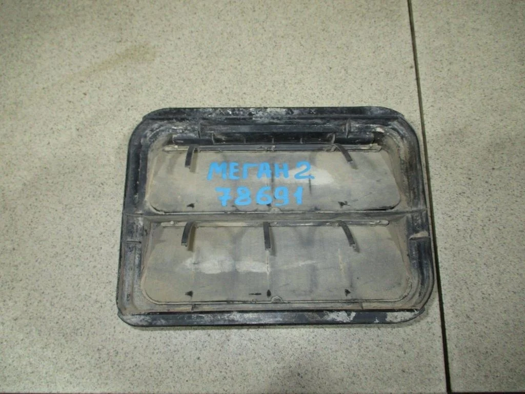 Решетка вентиляционная Renault Megane 2 2008