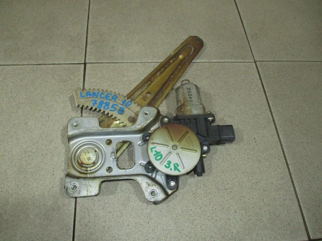 Стеклоподъемник задний правый Mitsubishi Lancer 10 CY