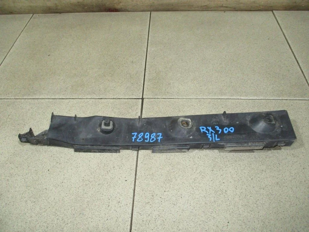 Кронштейн заднего бампера левый Lexus RX350 XU30