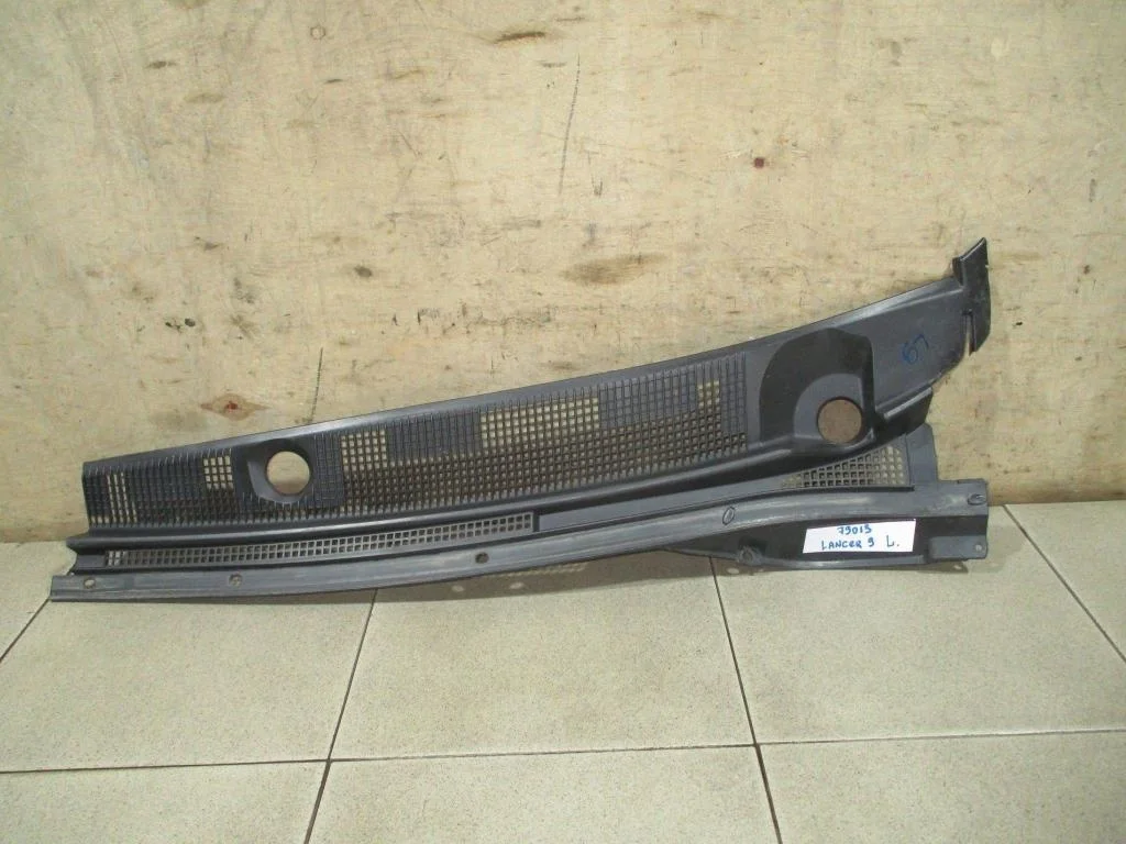 Решетка стеклоочистителя Mitsubishi Lancer 9 2009 CS