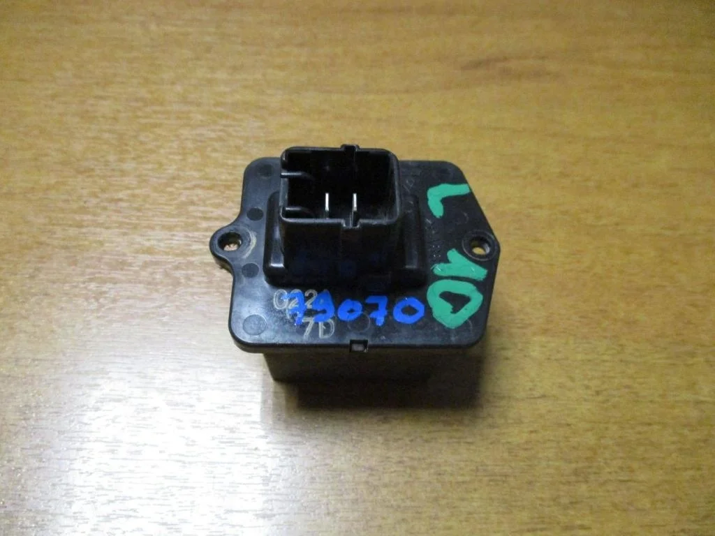 Резистор отопителя Mitsubishi Lancer 10 CY