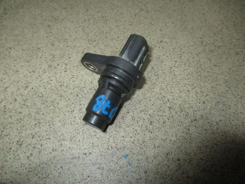 Датчик положения распредвала Toyota Corolla E150