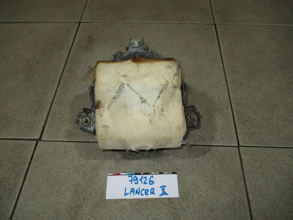 Подушка безопасности в руль Mitsubishi Lancer 10 CY