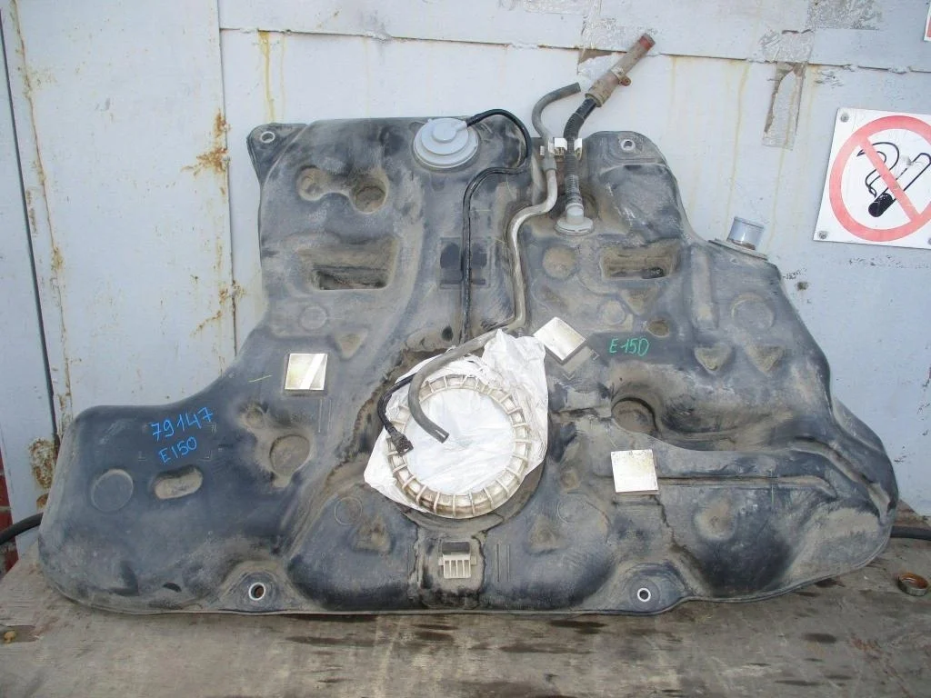 Бак топливный Toyota Corolla E150