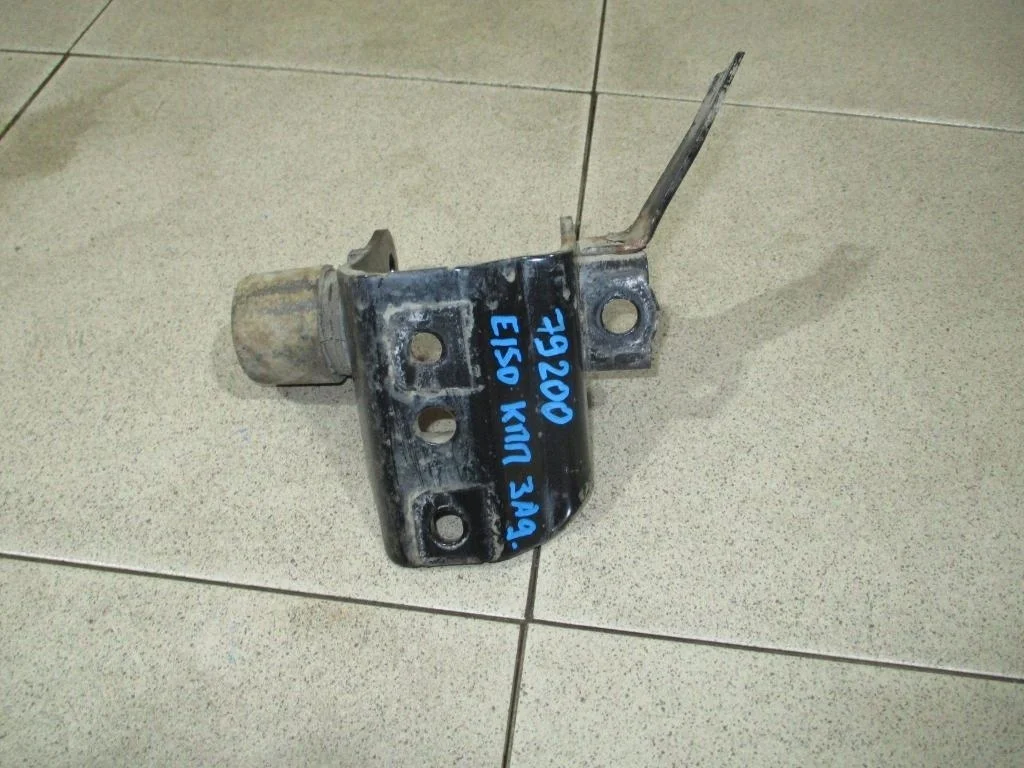 Кронштейн двигателя задний Toyota Corolla 2008 E150