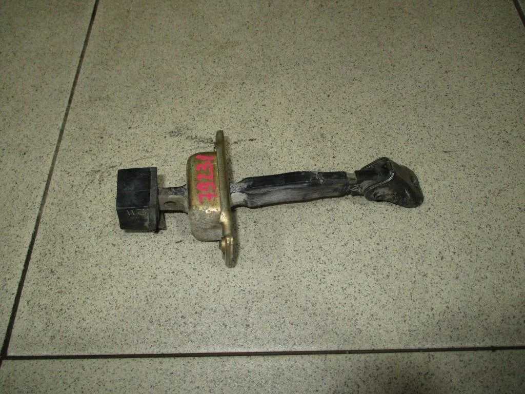 Ограничитель двери Mitsubishi Lancer 9 2009 CS