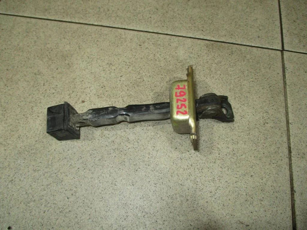 Ограничитель двери Mitsubishi Lancer 9 2009 CS