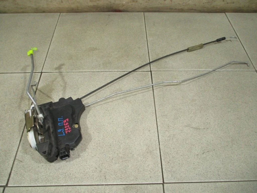 Замок двери передней правой Mitsubishi Lancer 9 2009 CS