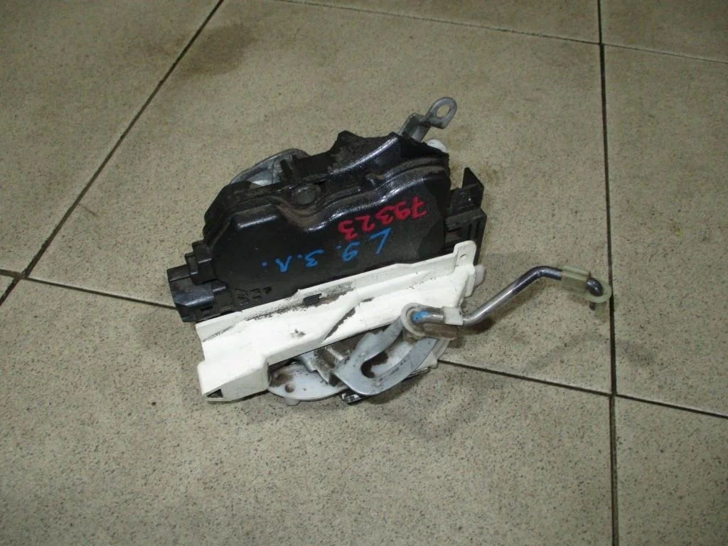 Замок двери задней левой Mitsubishi Lancer 9 2009 CS
