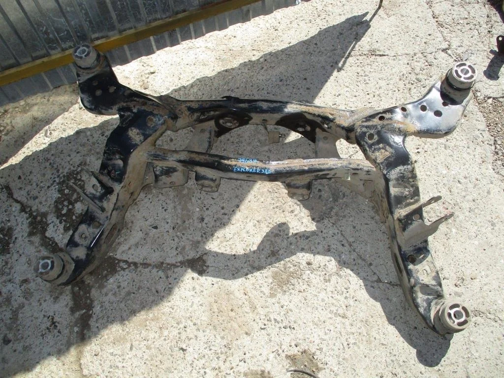 Балка задняя Ford Explorer 2013 U502