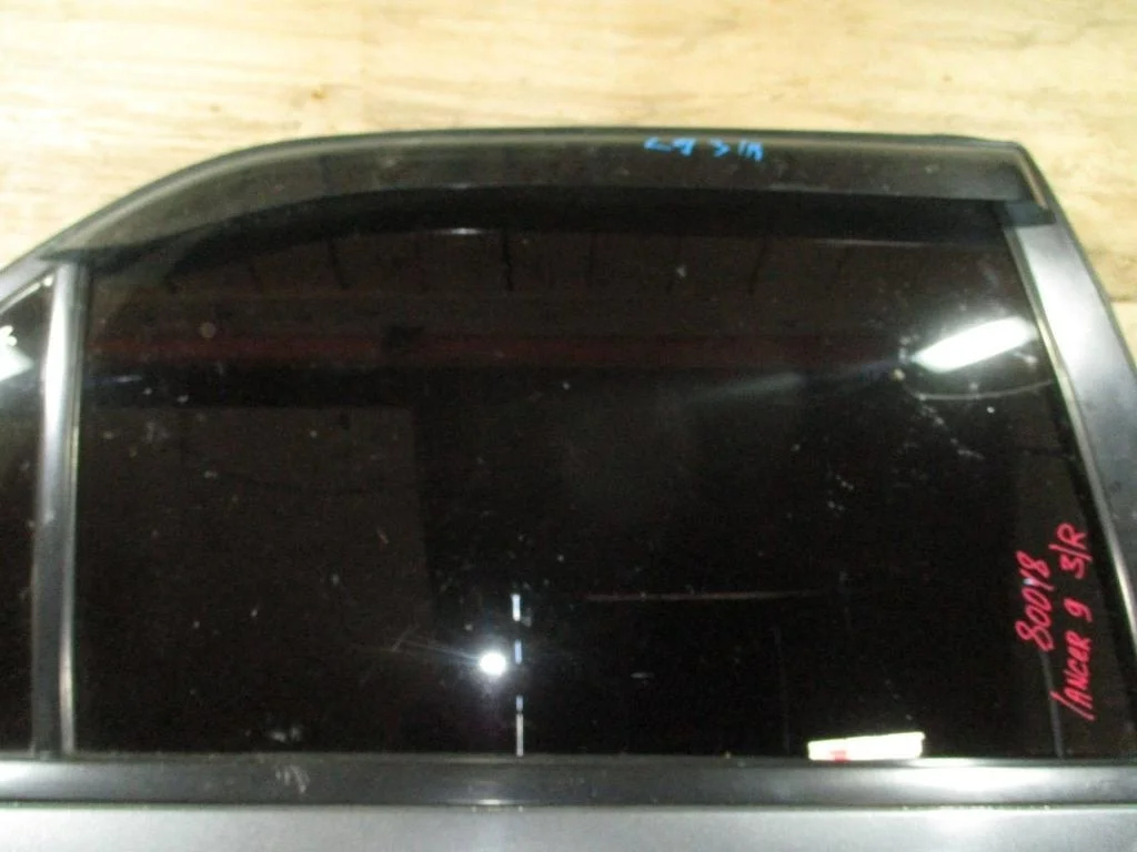 Стекло двери задней правой Mitsubishi Lancer 9 2009 CS