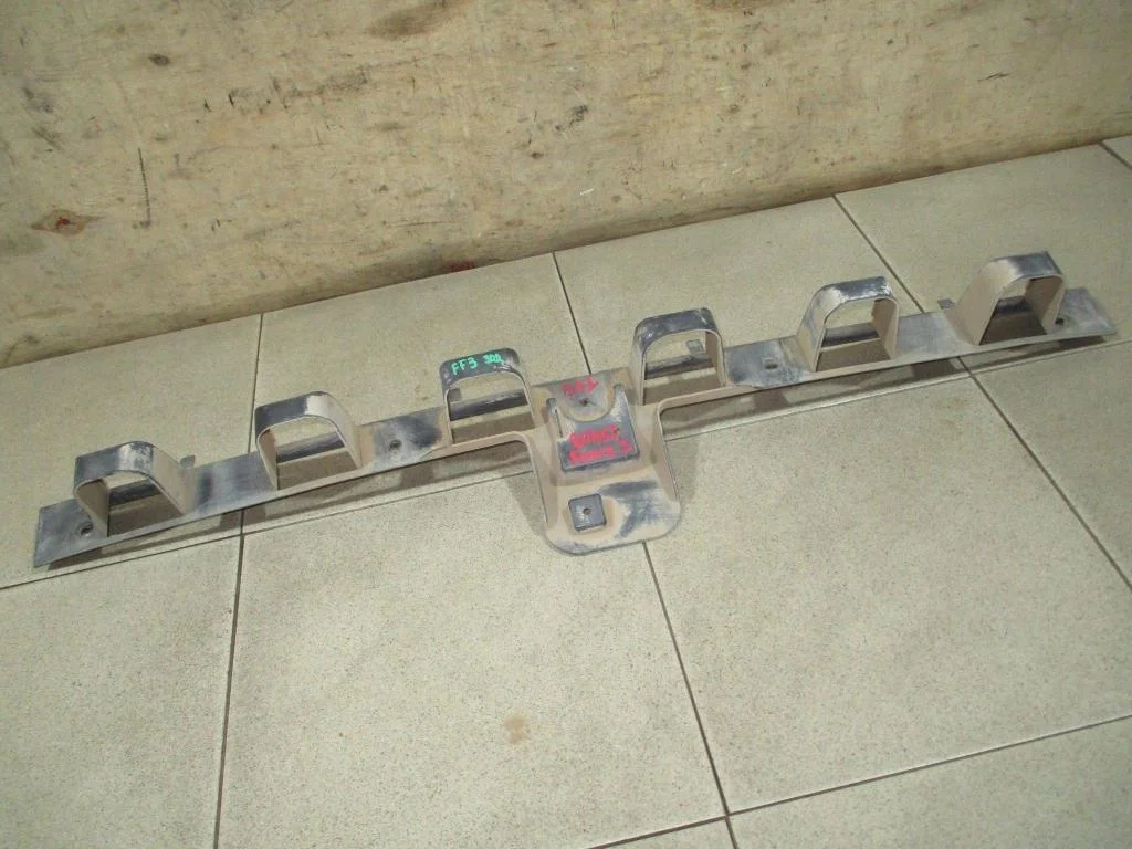 Кронштейн заднего бампера Ford Focus 2012 3