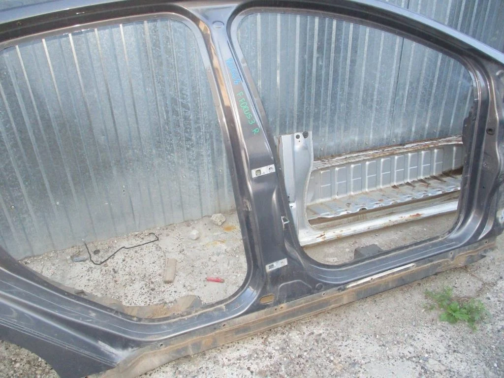 Порог со стойкой правый Ford Focus 2012 3