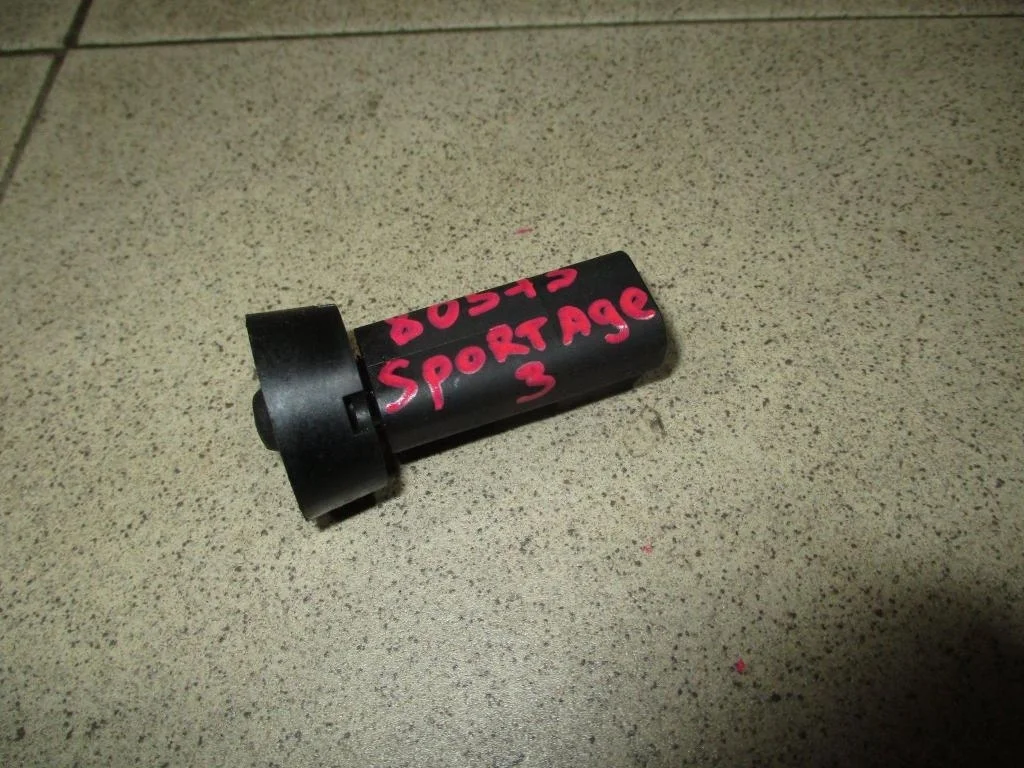 Выключатель концевой Kia Sportage 3 2015 SL