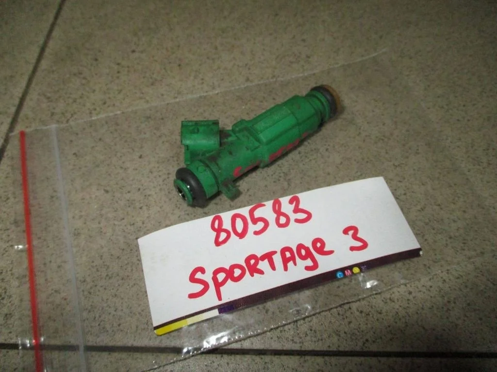 Форсунка топливная Kia Sportage 3 2015 SL