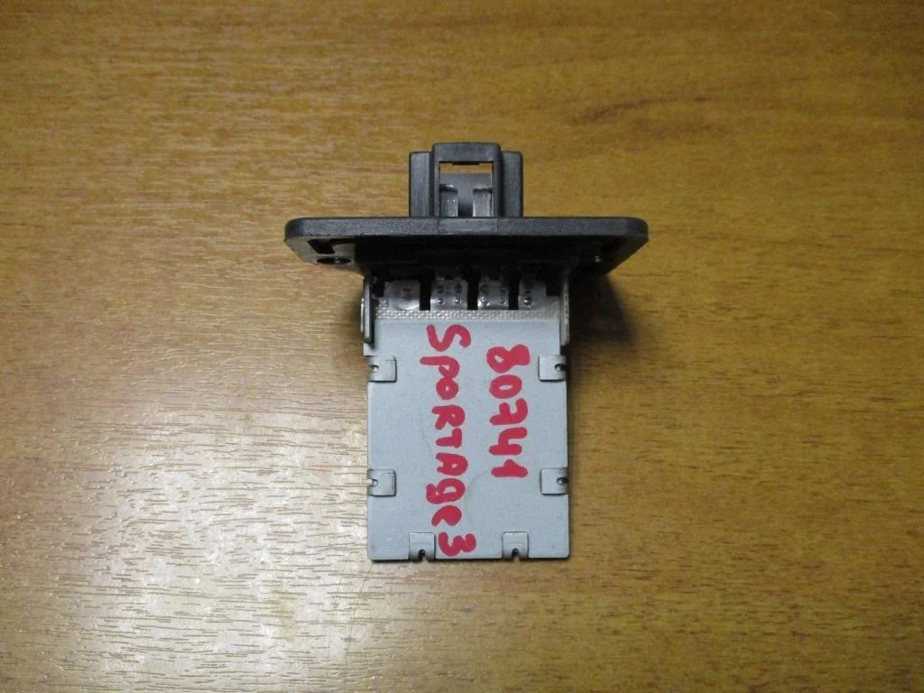 Резистор отопителя Kia Sportage 3 2015 SL