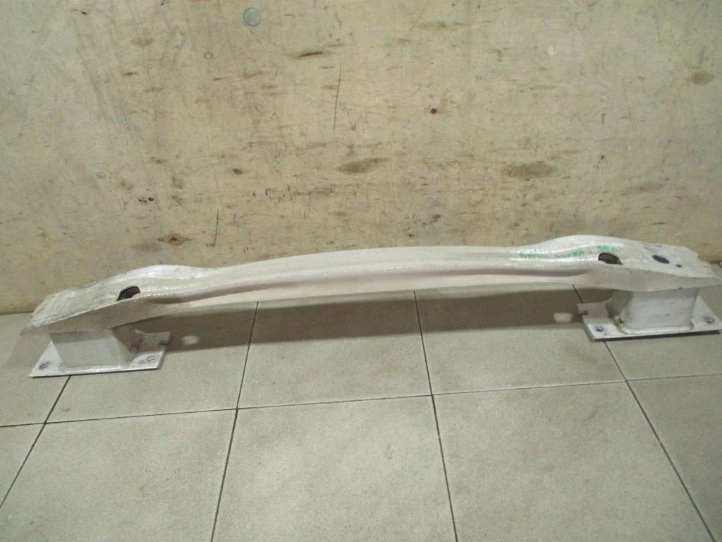 Усилитель заднего бампера Opel Astra J