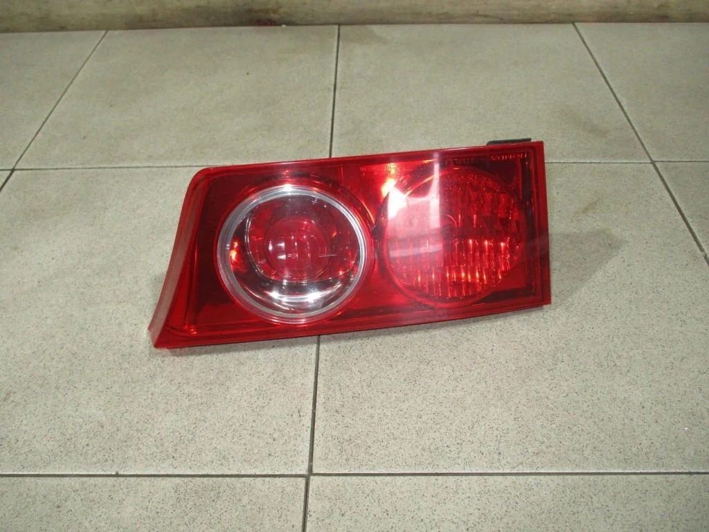 Фонарь задний внутренний правый Honda Accord 7 2005 CL