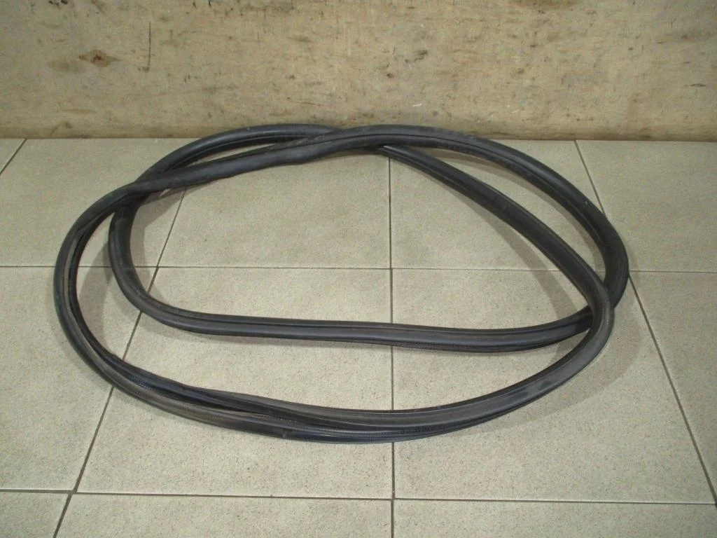 Уплотнитель двери Honda Accord 7 2005 CL