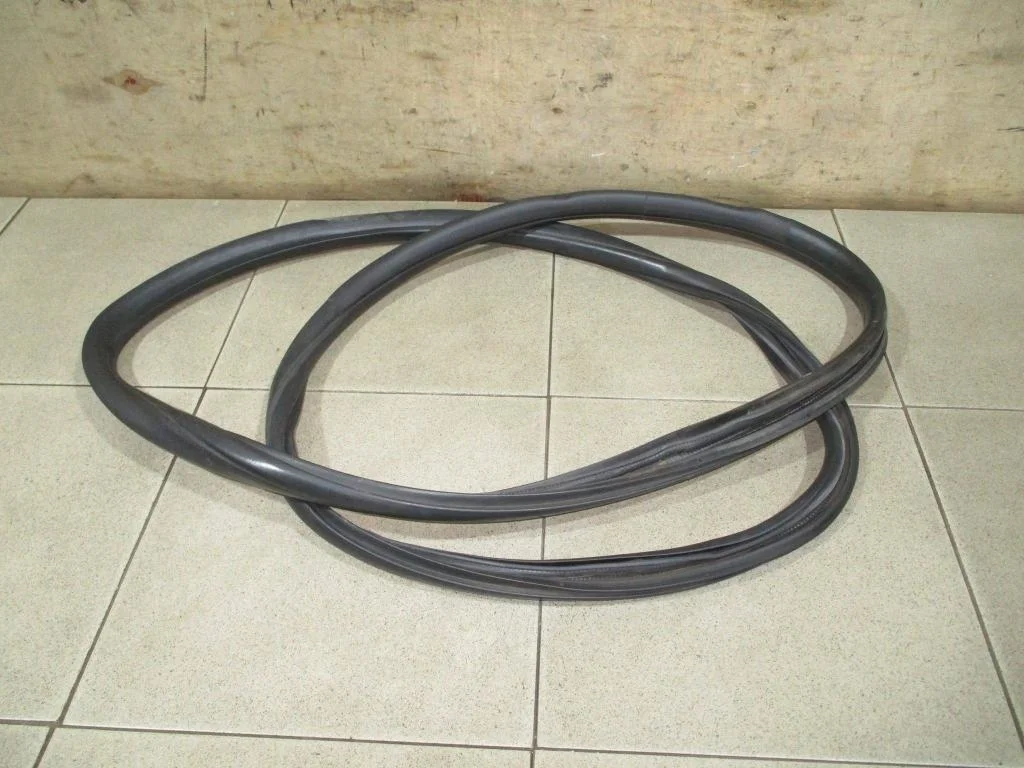 Уплотнитель двери Honda Accord 7 2005 CL