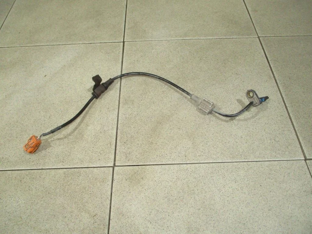 Датчик abs задний правый Honda Accord 7 2005 CL