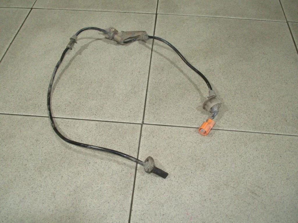 Датчик abs передний левый Honda Accord 7 2005 CL