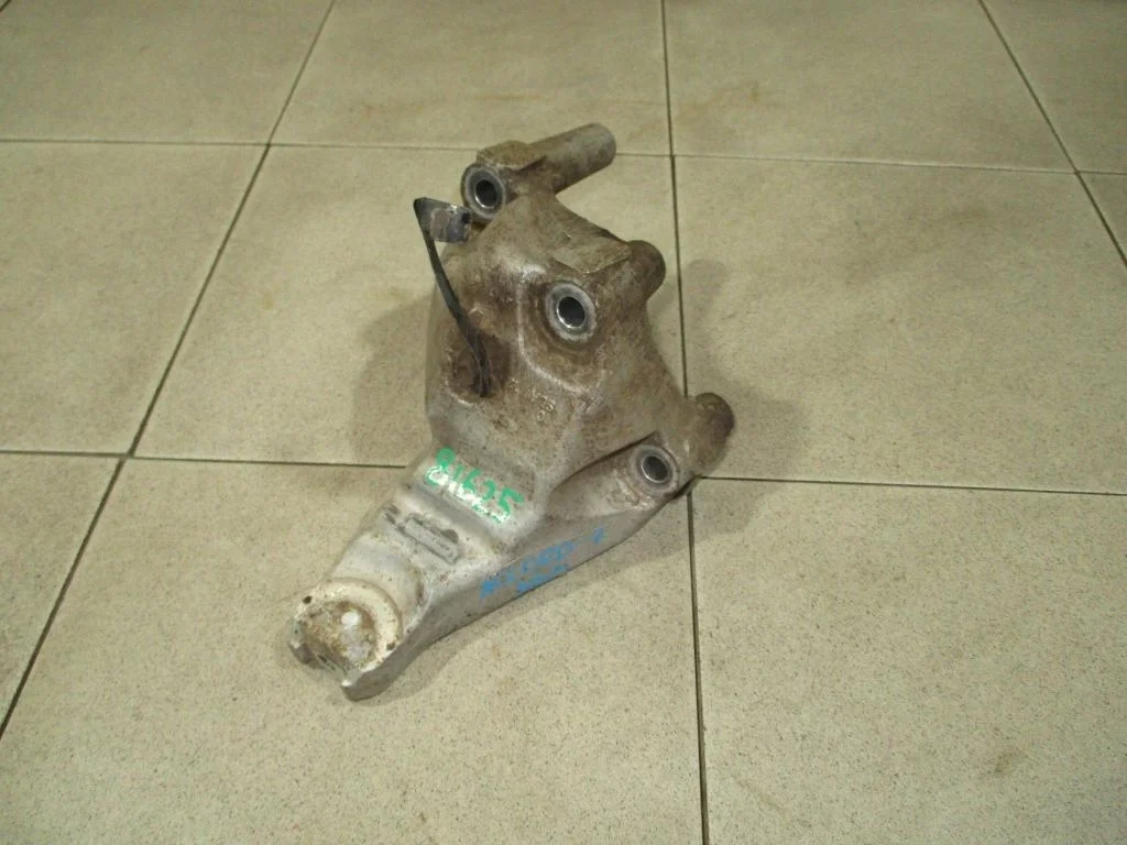 Кронштейн двигателя задний Honda Accord 7 2005 CL