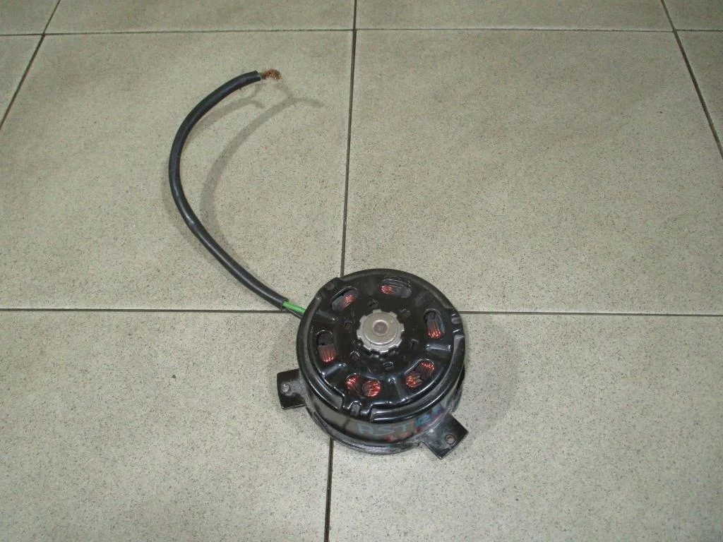 Моторчик вентилятора Opel Astra J