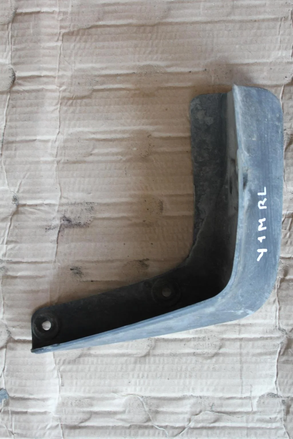 Б.у. брызговик MITSUBISHI LANCER CY1A MITSUBISHI LANCER CY1A