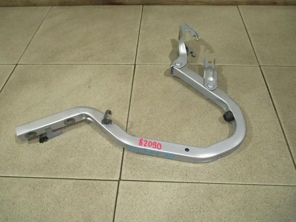 Петля крышки багажника Hyundai Accent LC