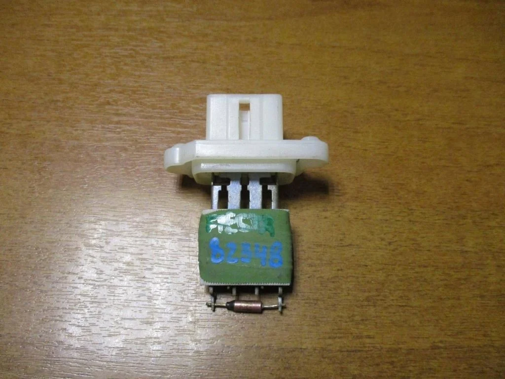 Резистор отопителя Ford Fiesta 2017 6