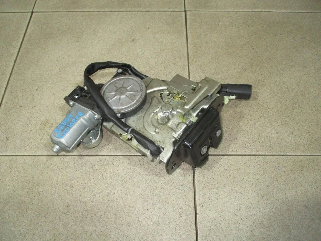 Замок багажника Ford Explorer 2013 U502
