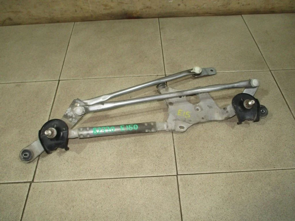 Трапеция дворников Toyota Corolla E150