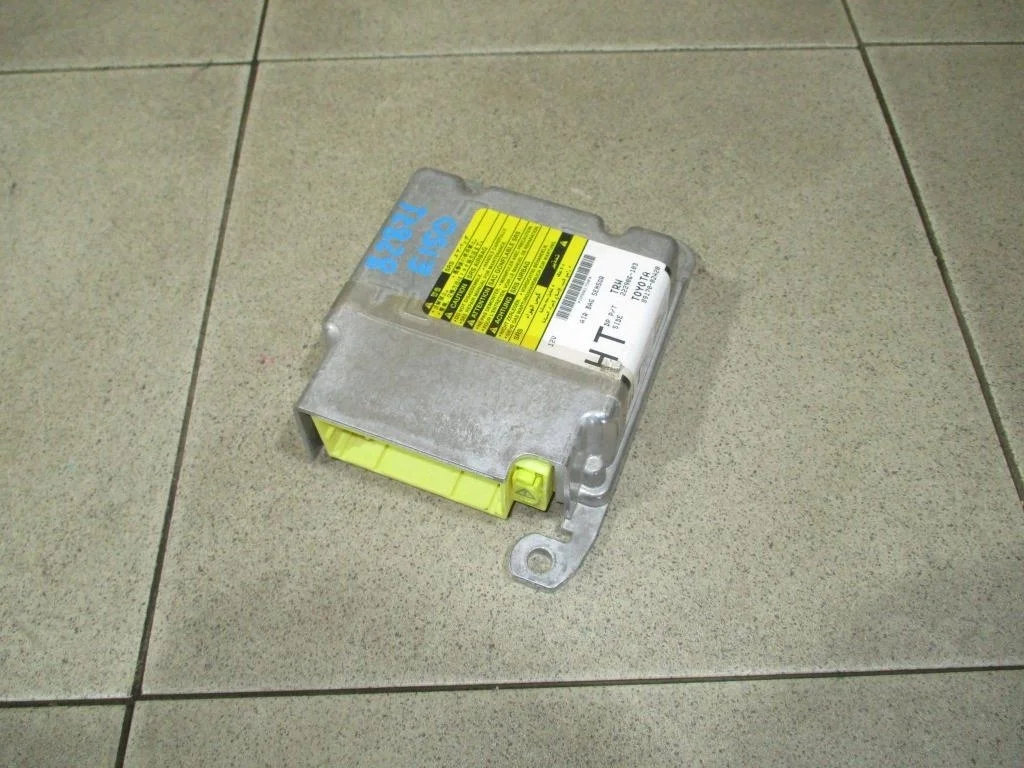 Блок управления air bag Toyota Corolla 2010 E150