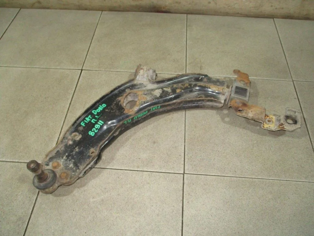 Рычаг передний левый Fiat Doblo 2008 223