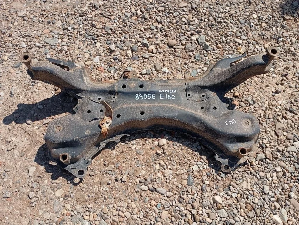 Подрамник Toyota Corolla E150