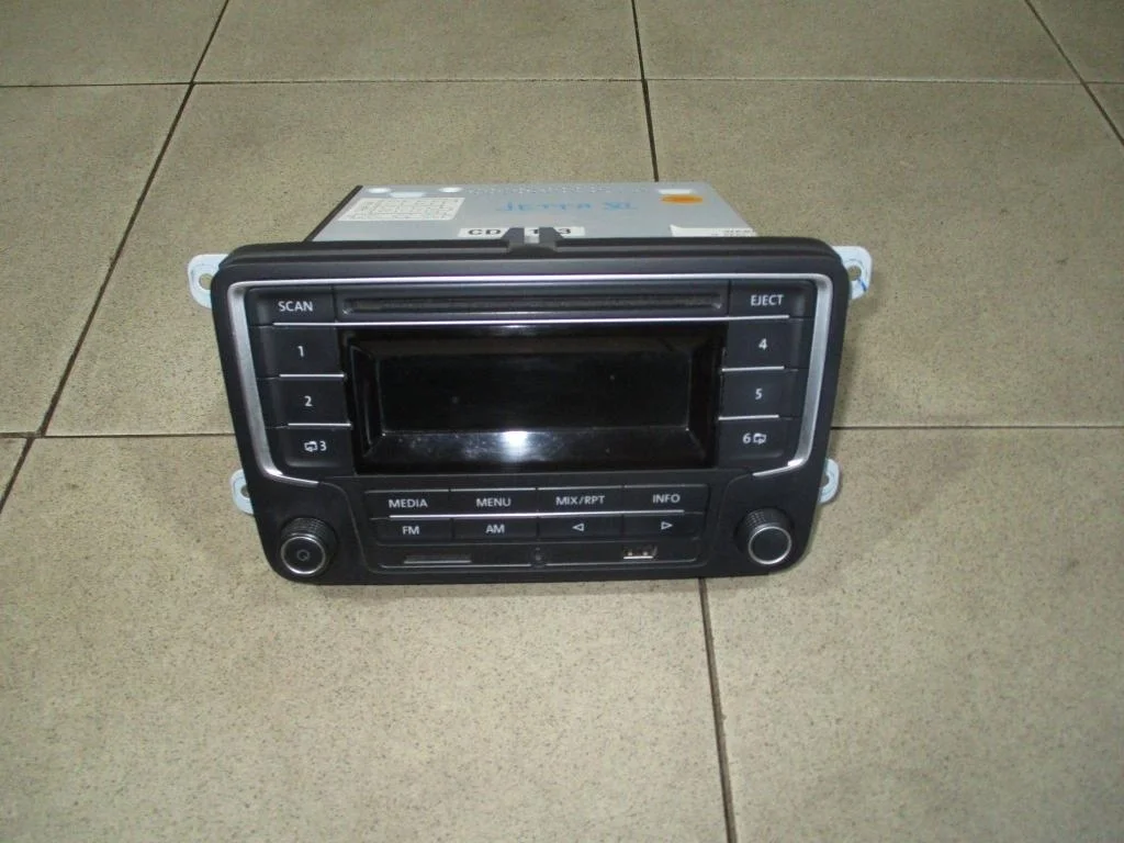 Магнитола Volkswagen Jetta 2013 A6