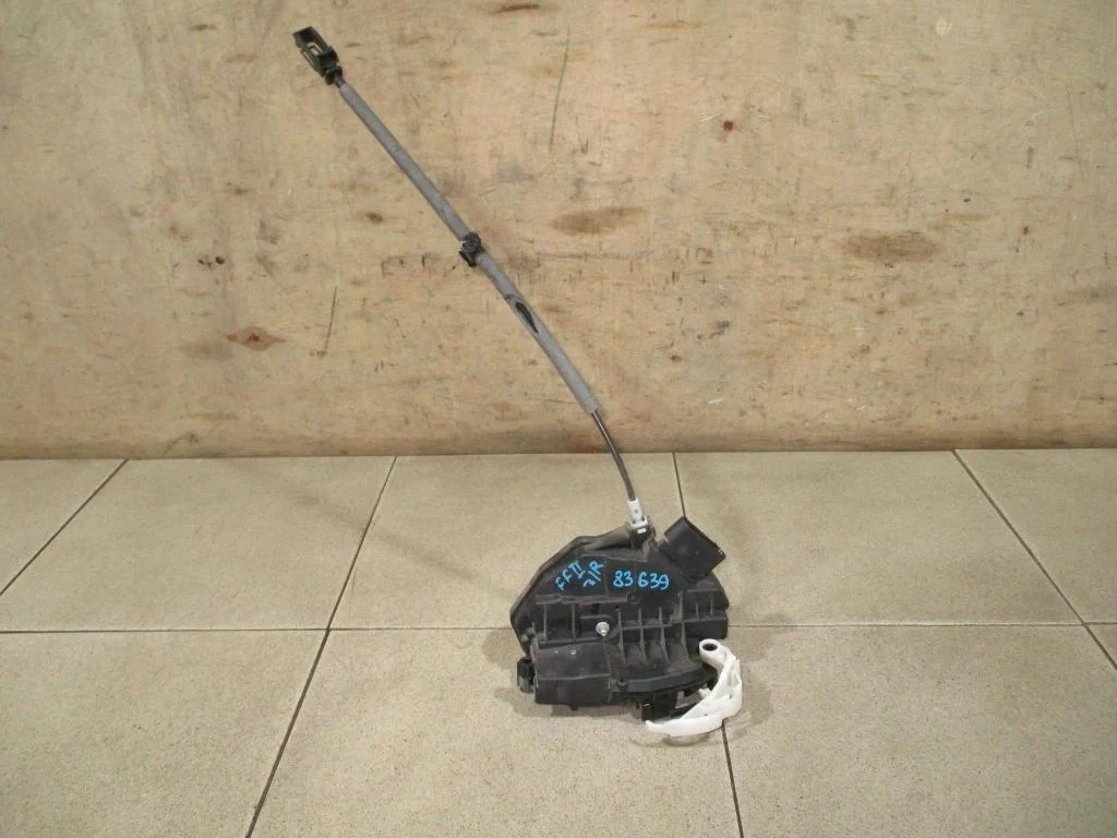 Замок двери задней правой Ford Focus 3