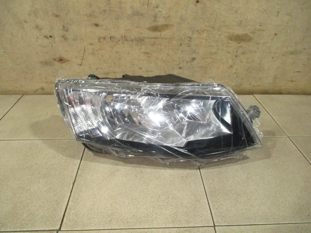Фара правая Skoda Octavia 3 A7