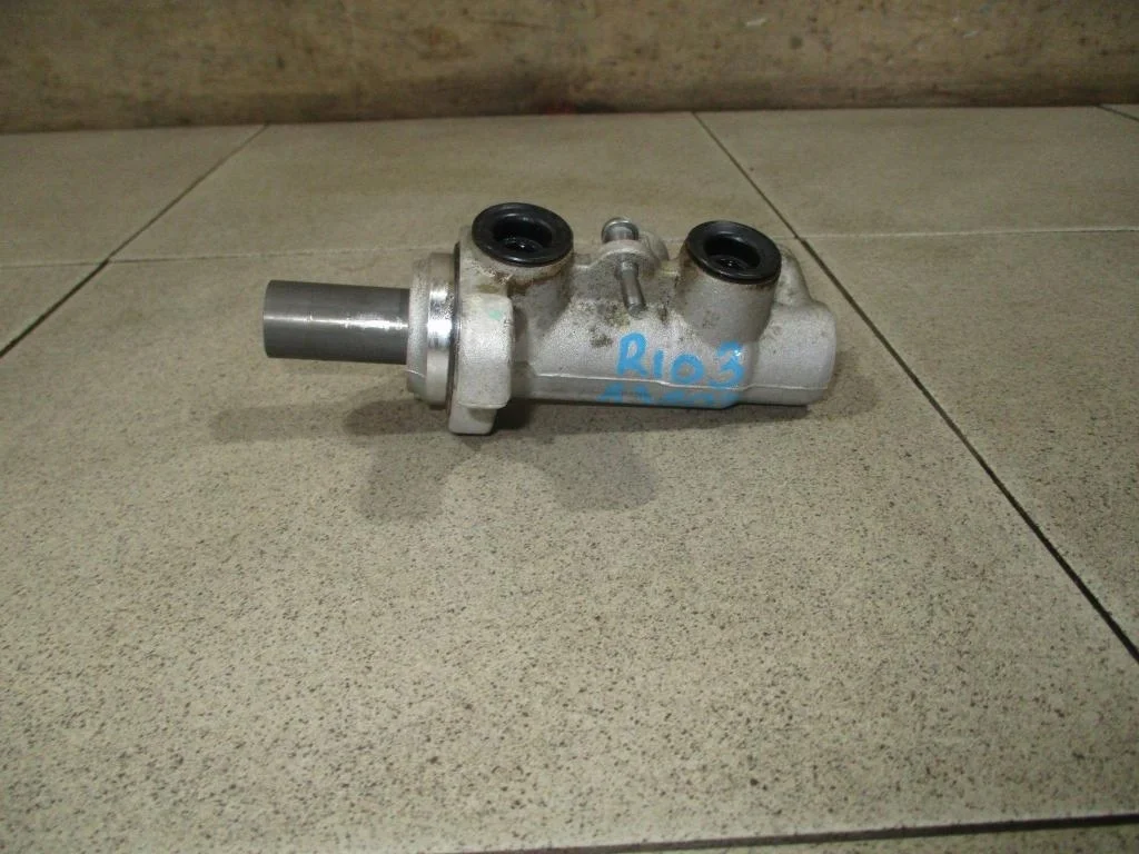 Цилиндр тормозной главный Kia RIO 3 UB, QB