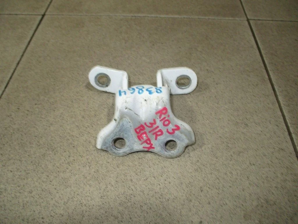 Петля двери задней правой верхняя Kia RIO 3 UB, QB