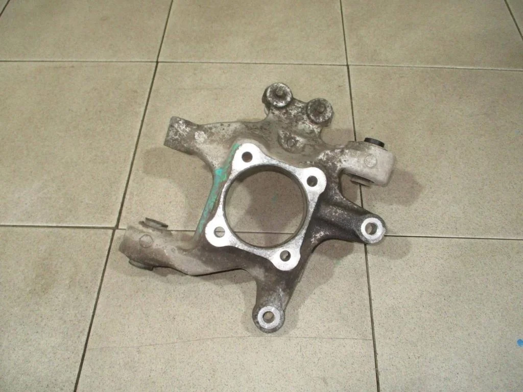 Кулак поворотный задний левый Opel Antara C105, C145